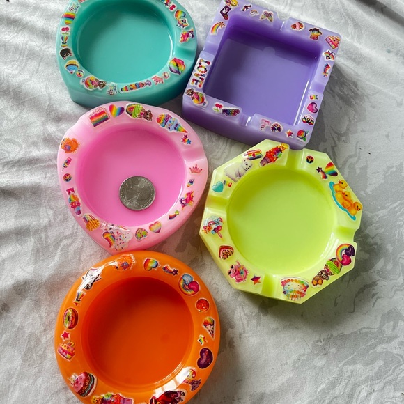 Lisa Frank Inspired Resin Ashtray - Picture 6 of 9